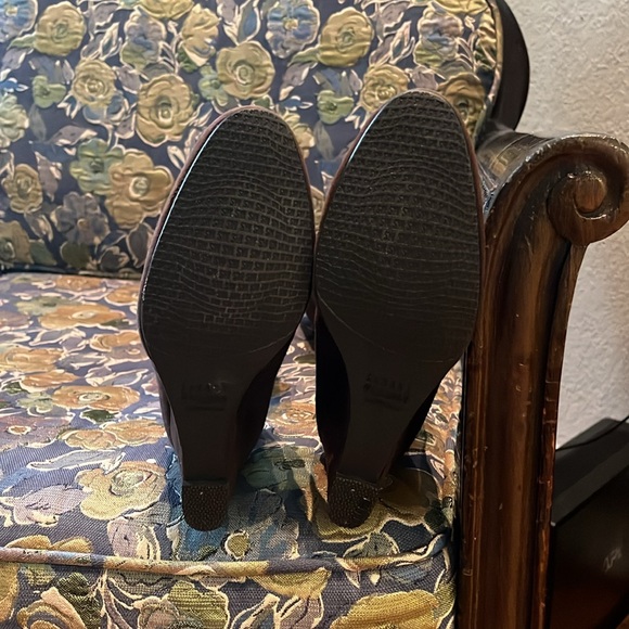 Stuart Weitzman knee high suede wedge boots made in Spain never worn, runs small - Picture 5 of 7